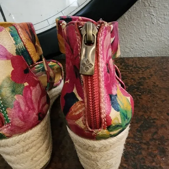 Patricia Nash Rubia Wedge Sandals in Spring Multi