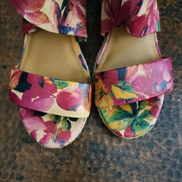 Patricia Nash Rubia Wedge Sandals in Spring Multi