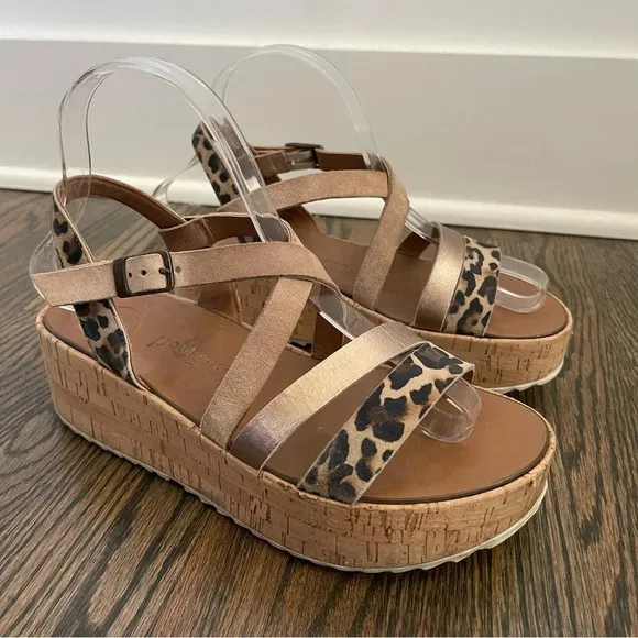 PAUL GREEN Leopard Print Platform Sandals size 6.5/7