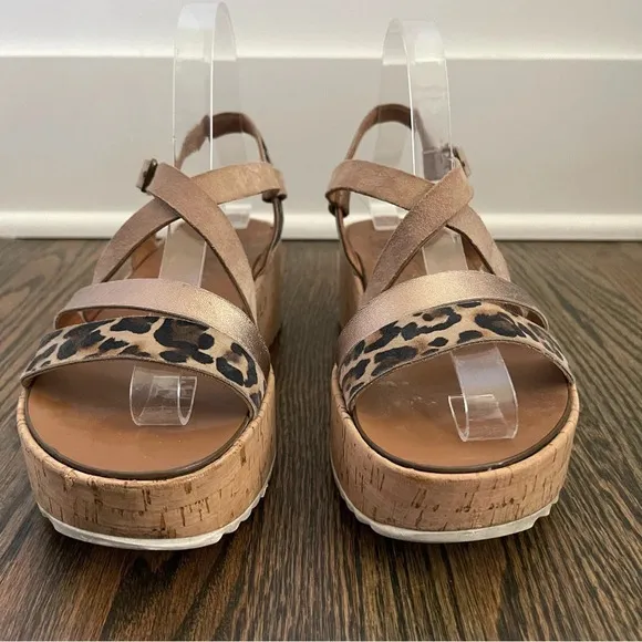 PAUL GREEN Leopard Print Platform Sandals size 6.5/7