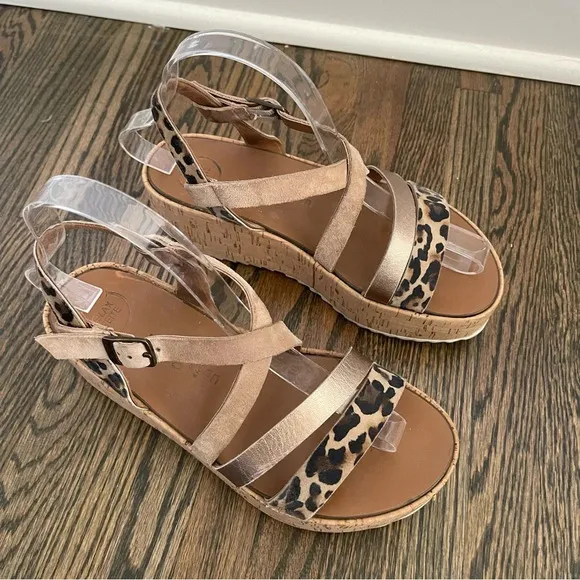 PAUL GREEN Leopard Print Platform Sandals size 6.5/7
