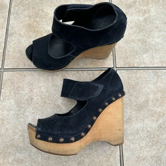 Pedro Garcia Blue Suede Leather Wedge Sandals