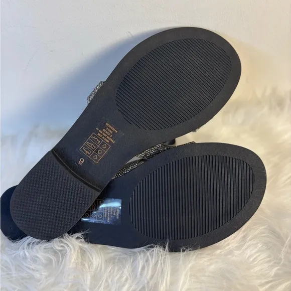 Pierre Dumas Silver Rhinestone Sandals
