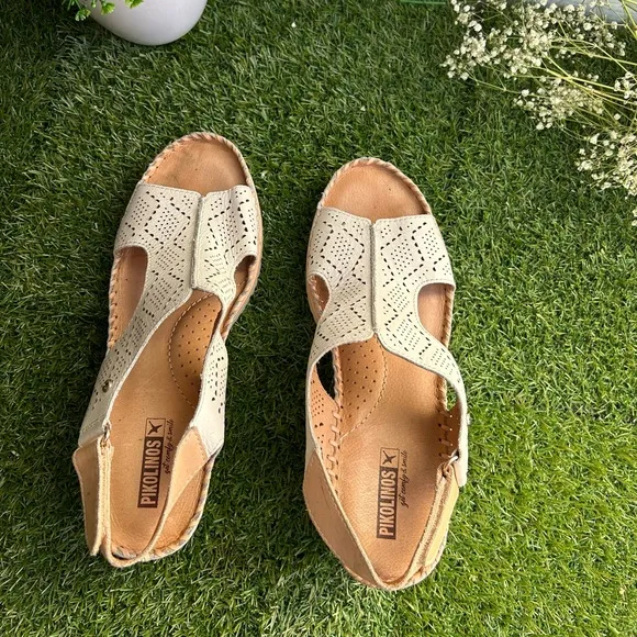PIKOLINOS AGUADULCEWomen wedge sandals gently usedColor: NATA size 41 US 11