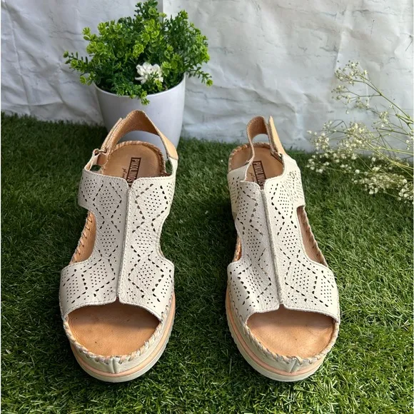 PIKOLINOS AGUADULCEWomen wedge sandals gently usedColor: NATA size 41 US 11
