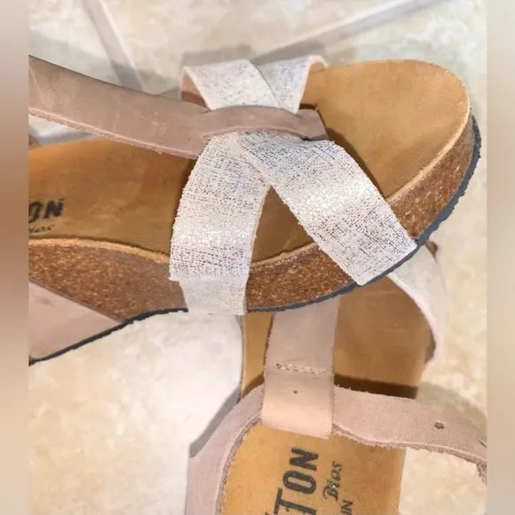PLAKTON WEDGE women’s comfy heels sandals GIRL’s size 35 US 4