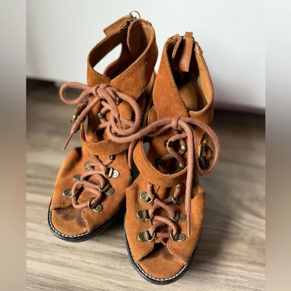 Polo Ralph Lauren Vintage-Inspired Suede Lace-Up Platform Sandals MADE IN‎ SPAIN