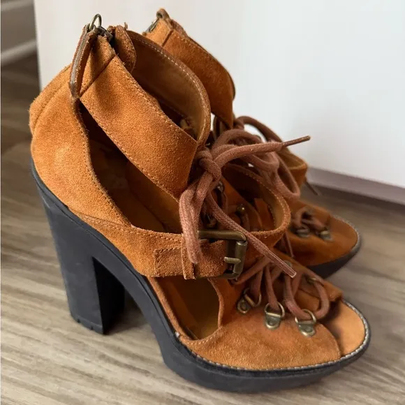 Polo Ralph Lauren Vintage-Inspired Suede Lace-Up Platform Sandals MADE IN‎ SPAIN