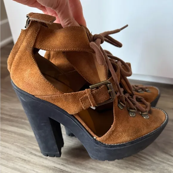 Polo Ralph Lauren Vintage-Inspired Suede Lace-Up Platform Sandals MADE IN‎ SPAIN