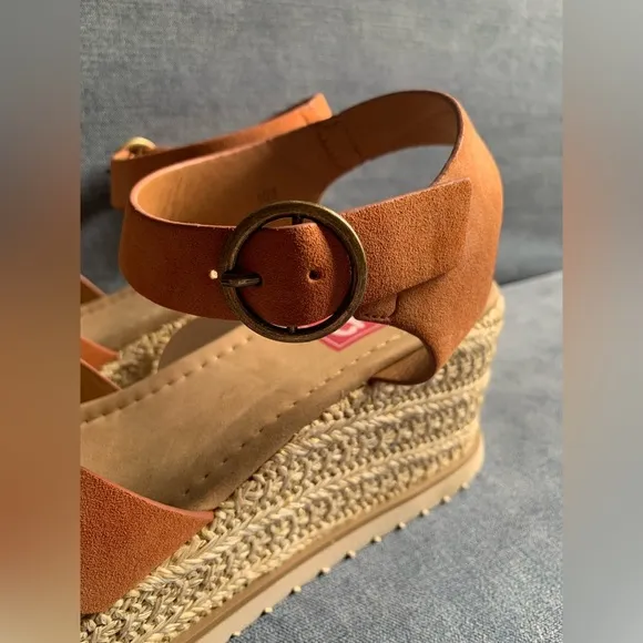 Pop Womens Brown Adjustable Ankle Strap Wedge Espadrille Open Toe Heel Sandals
