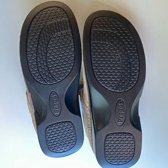 Propet Pedic Walker Sandals Dusty Tan Nubuck NW/OT Adjustable Straps
