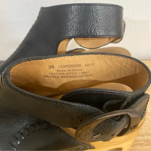 RARE Dansko Octavia Black Leather Sandals Wooden Clog Heels 38 Platform