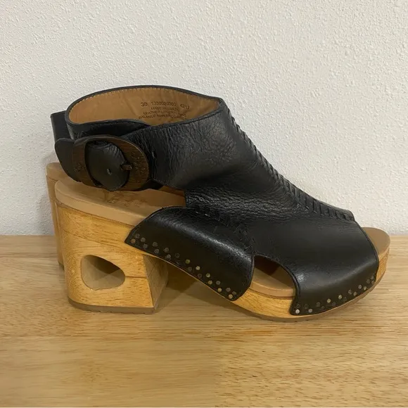 RARE Dansko Octavia Black Leather Sandals Wooden Clog Heels 38 Platform