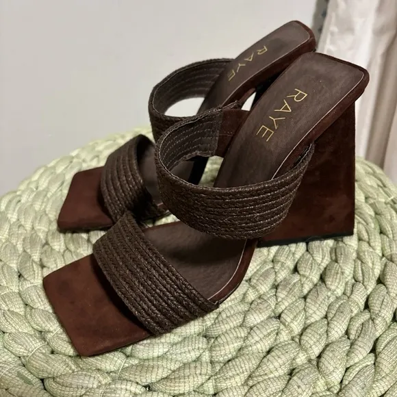 Raye Lula Brown Suede Jute Double Strap Square Toe Pyramid Heel Sandals NWOB