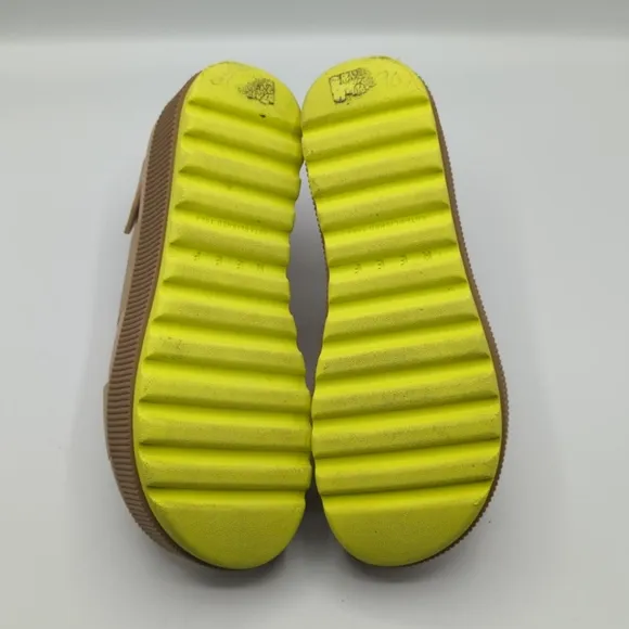 Reef Water Vista Higher Platform Sandals In Sand Lime