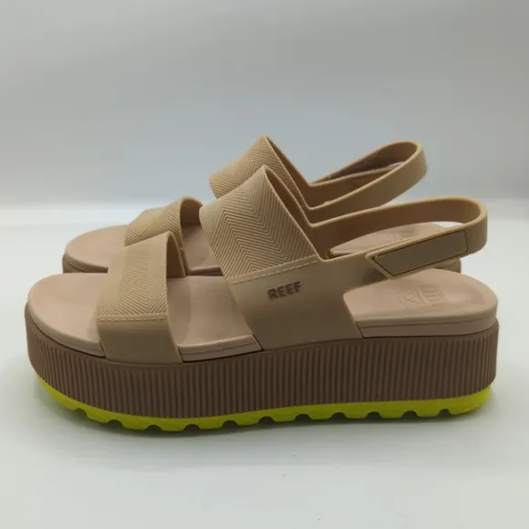 Reef Water Vista Higher Platform Sandals In Sand Lime