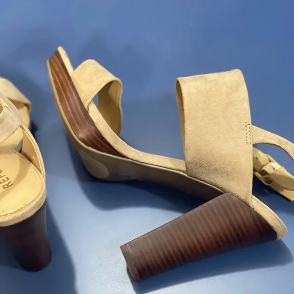 Report Beige Size 10 Sandals Heels Suede
