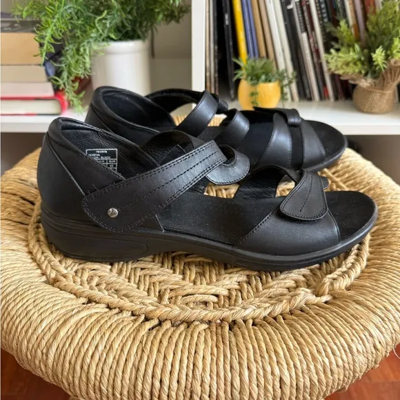Revere Geneva Black Closed Heel Leather Sandals Comfort Shoe Size 11
