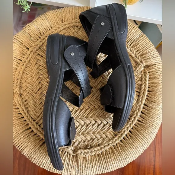 Revere Geneva Black Closed Heel Leather Sandals Comfort Shoe Size 11