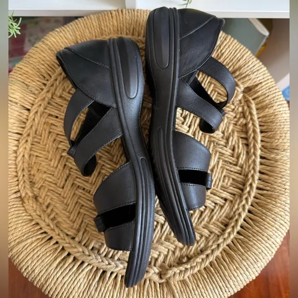 Revere Geneva Black Closed Heel Leather Sandals Comfort Shoe Size 11