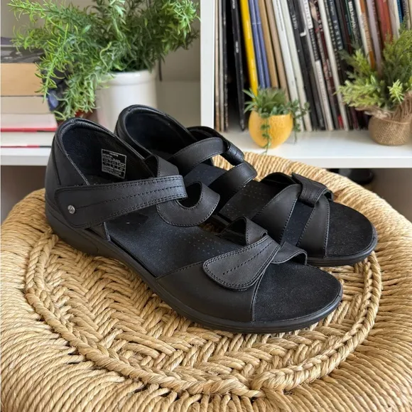 Revere Geneva Black Closed Heel Leather Sandals Comfort Shoe Size 11