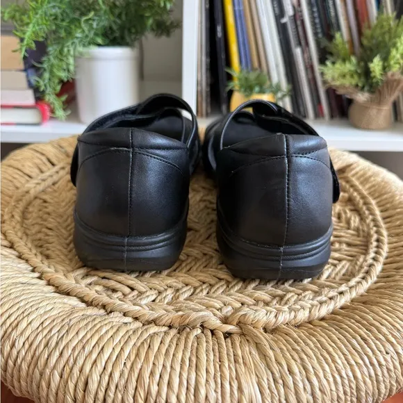 Revere Geneva Black Closed Heel Leather Sandals Comfort Shoe Size 11