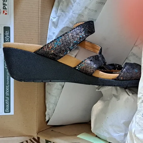 Revere Sofia Black Metallic Python Leather Sandal, Women Size 6M $160