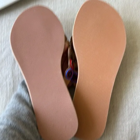 Revolve NWT laidback London Fun Tribal Flip Flop hand beaded sandals Pool Party