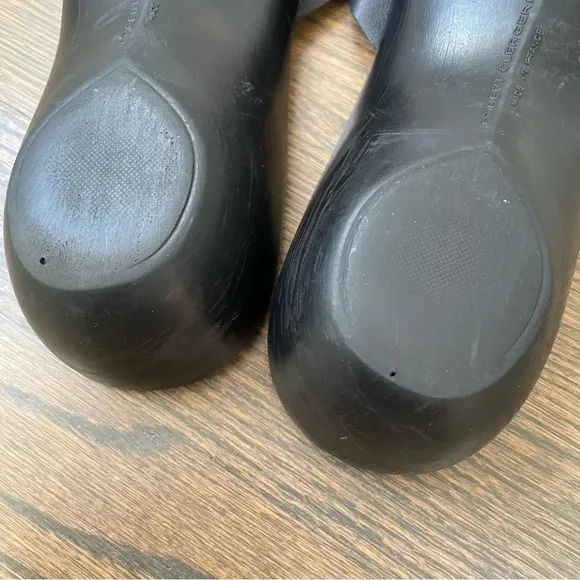 Robert Clergerie Paris Barneys New York Black Leather platform slides sandals