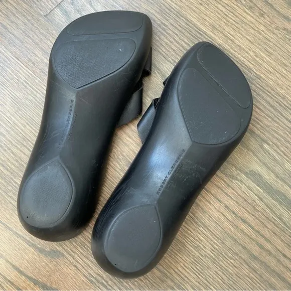 Robert Clergerie Paris Barneys New York Black Leather platform slides sandals