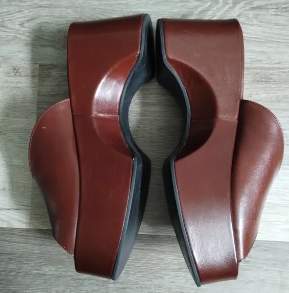 Robert Clergie Platform Sandals 6.5