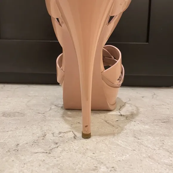 SAINT LAURENT Patent Tribute 75 Platform Sandals