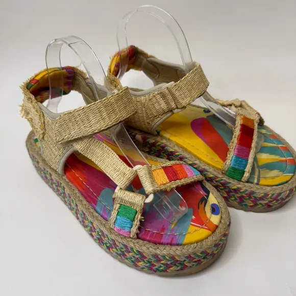 ❕SALE❕ Farm Rio Colorful Toucans Platform Sandals