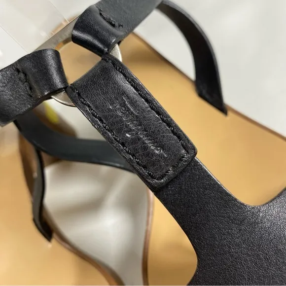 Salvatore Ferragamo Black Leather Peria T-Strap City Sandals Block Heel size 7