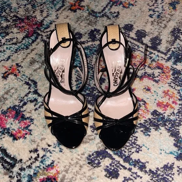 Salvatore Ferragamo Black Patent Grisbi Raffia High Heel Sandals w Dusters