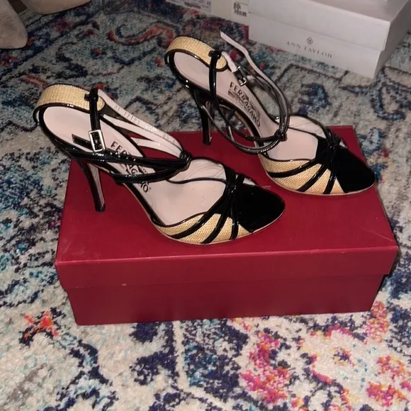 Salvatore Ferragamo Black Patent Grisbi Raffia High Heel Sandals w Dusters