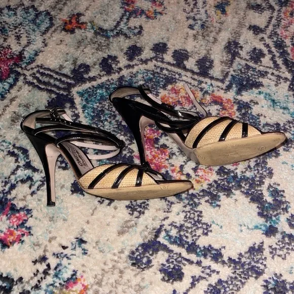 Salvatore Ferragamo Black Patent Grisbi Raffia High Heel Sandals w Dusters