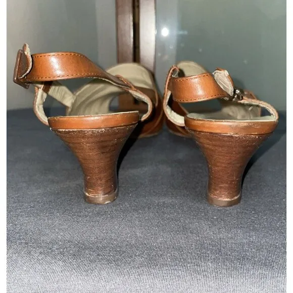 Salvatore Ferragamo Brown Leather Peep Toe Slingback Kitten Heel Sandals Shoes 9