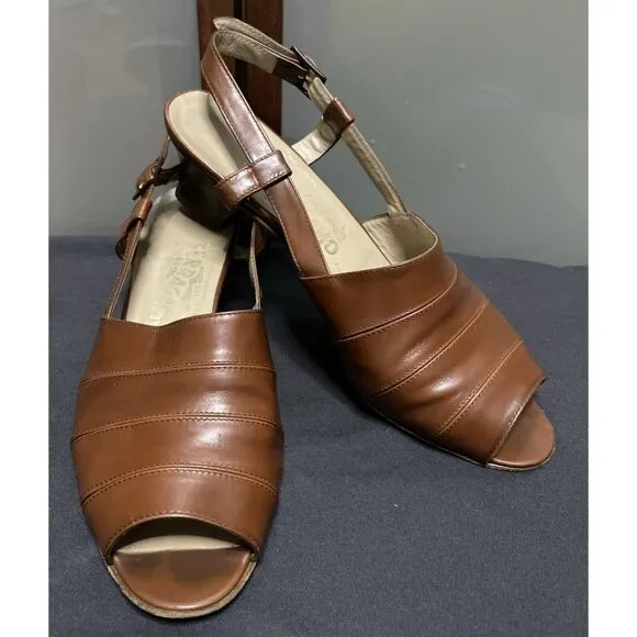Salvatore Ferragamo Brown Leather Peep Toe Slingback Kitten Heel Sandals Shoes 9