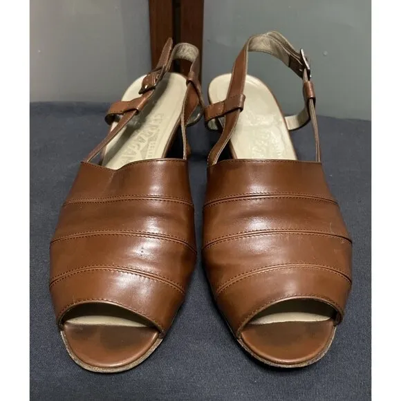 Salvatore Ferragamo Brown Leather Peep Toe Slingback Kitten Heel Sandals Shoes 9