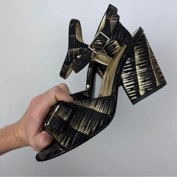 Salvatore Ferragamo Golden Metallic Stripe Bow Logo Detail Sandals