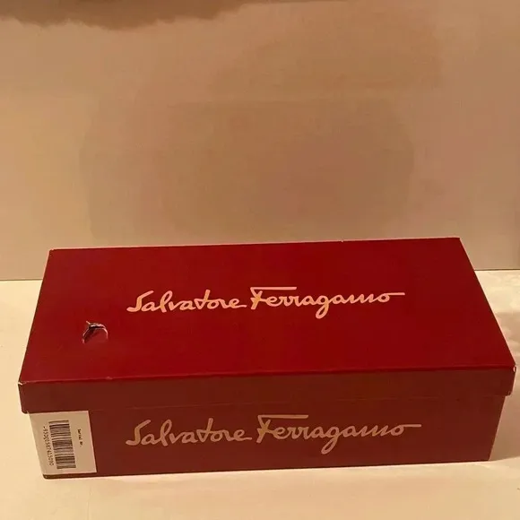 Salvatore Ferragamo gorgeous floral sandals with 2.5 inches heels good condition