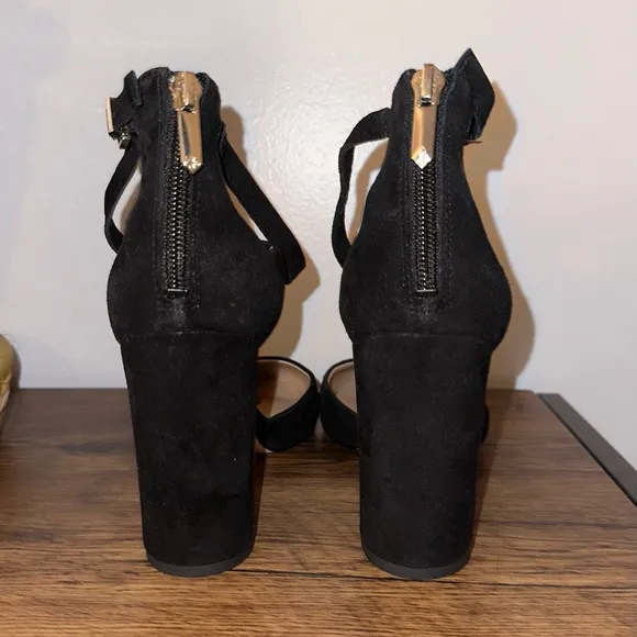 Sam Edelman Woman Simmons Black Suede Leather Strap Sandals