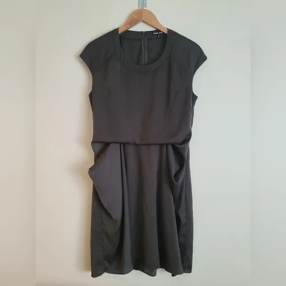 Samuel Dong spring drapey dress size s in olive.