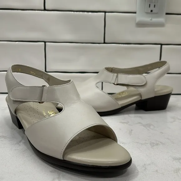 SAS Suntimer Heel Strap Sandal Pearl Bone Size 11