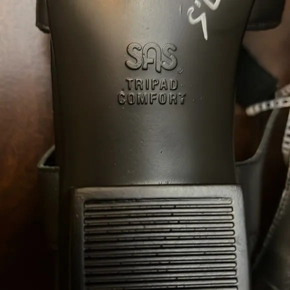 SAS Suntimer Leather Sandals.