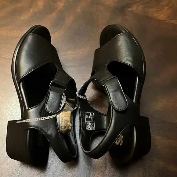 SAS Suntimer Leather Sandals.