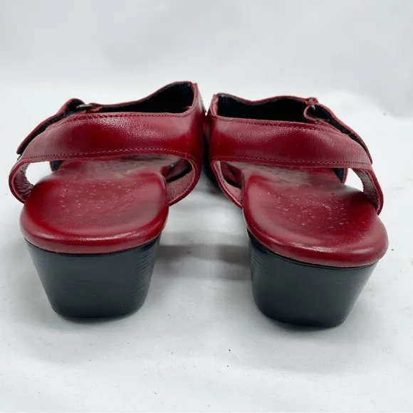 SAS Suntimer Red Leather Sandals 7.5