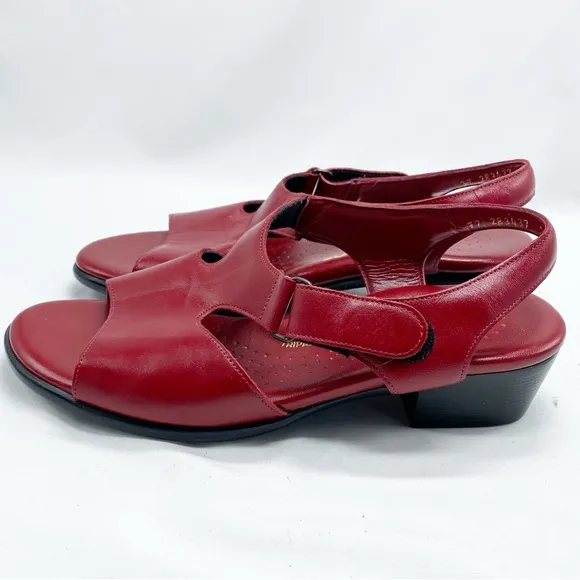 SAS Suntimer Red Leather Sandals 7.5