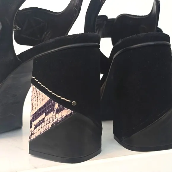 See By Chloe Clara Brown Leather And Suede Snake skin sandals Sz 40